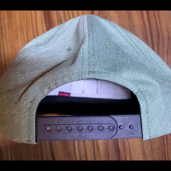 Volcom SnapBack - Picture 2 of 2